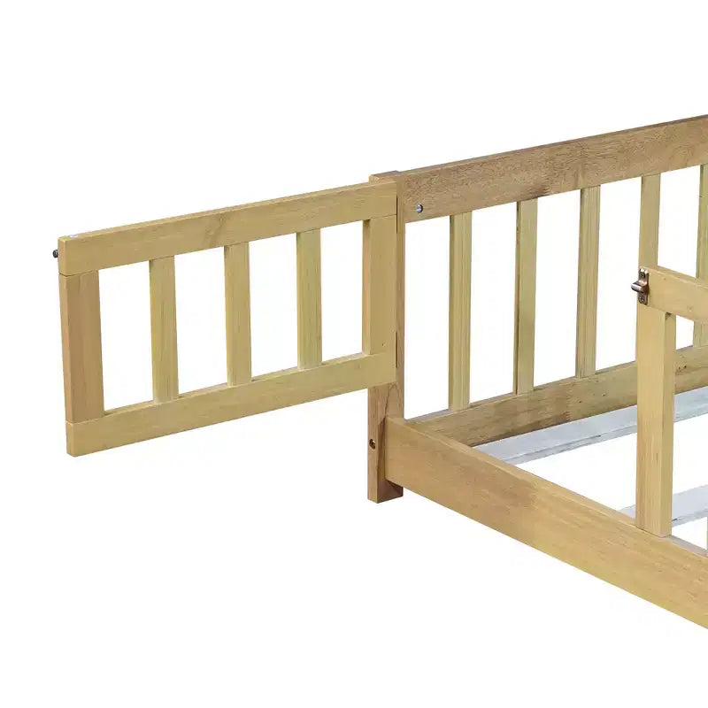 Letto per Bambini a grandezza naturale con Recinzione di Sicurezza e Porta – Letto Basso per Bambini con Sponda di Protezione