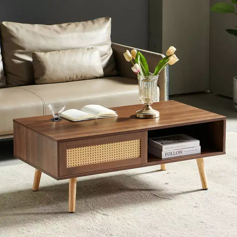 Tavolino da caffè in rattan con vano contenitore a sportello scorrevole | Gambe in legno massello, Noce, 104 cm