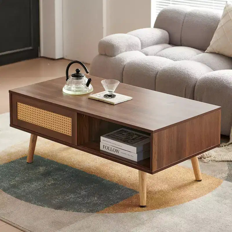 Tavolino da caffè in rattan con vano contenitore a sportello scorrevole | Gambe in legno massello, Noce, 104 cm