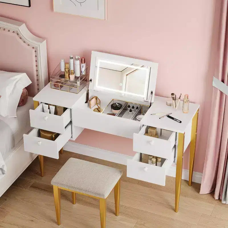 Scrivania da trucco da 47" con specchio a ribalta, luci LED, 3 modalità di illuminazione, 5 cassetti, tavolo 3 in 1 con sedia, bianco e oro