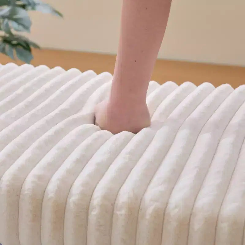 Panca Pouf Rivestita in Ecopelliccia Larga 78 cm – Sgabello Poggiapiedi Imbottito con Ripiano Aperto per Camera da Letto e Ingresso